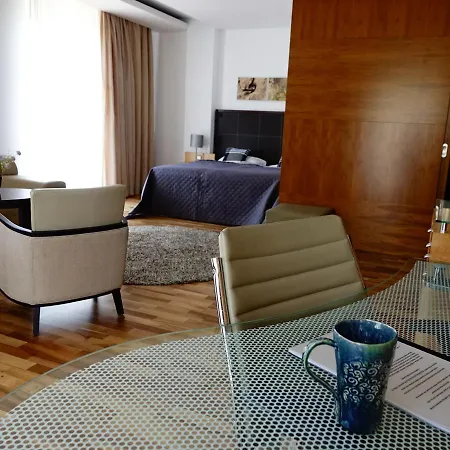 Platinum Hotel 3*