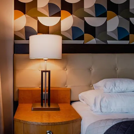 Otel Platinum